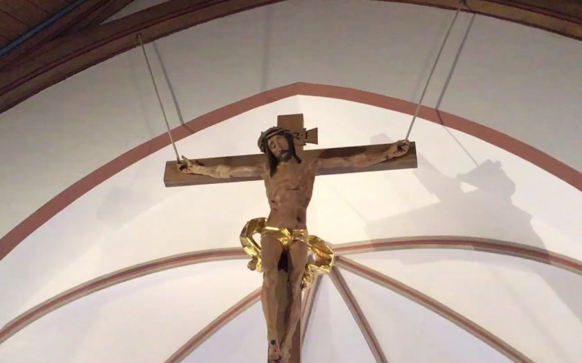 Kruzifix in der Johanneskirche in Partenkirchen | Bild: Martin Dubberke