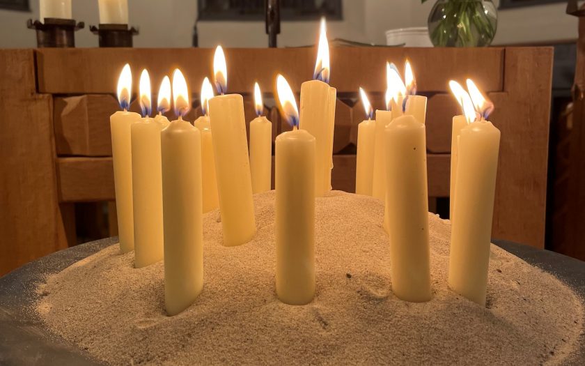 Friedensgebet für die Ukraine am 26. Februar 2022 in der Johanneskirche zu Partenkirchen | Bild: Martin Dubberke